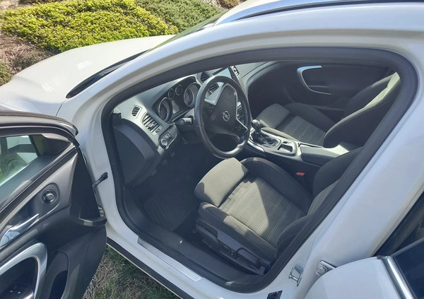 Opel Insignia cena 18000 przebieg: 358000, rok produkcji 2010 z Szamotuły małe 154